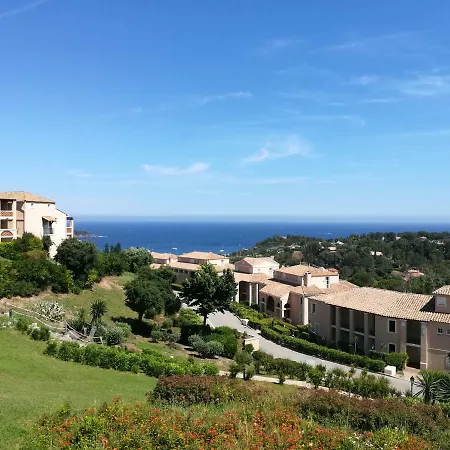 Cap Esterel Climatisé Dans Le Centre Du Village Appartamento